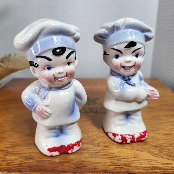 Vintage Ceramic Chefs Salt and Pepper Shakers - Picture 5 of 15